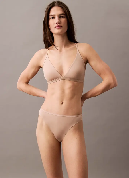 Стринги Perfectly Fit Calvin Klein Calvin Klein LV00QF7820 CEDAR — оптовая поставка из Турции