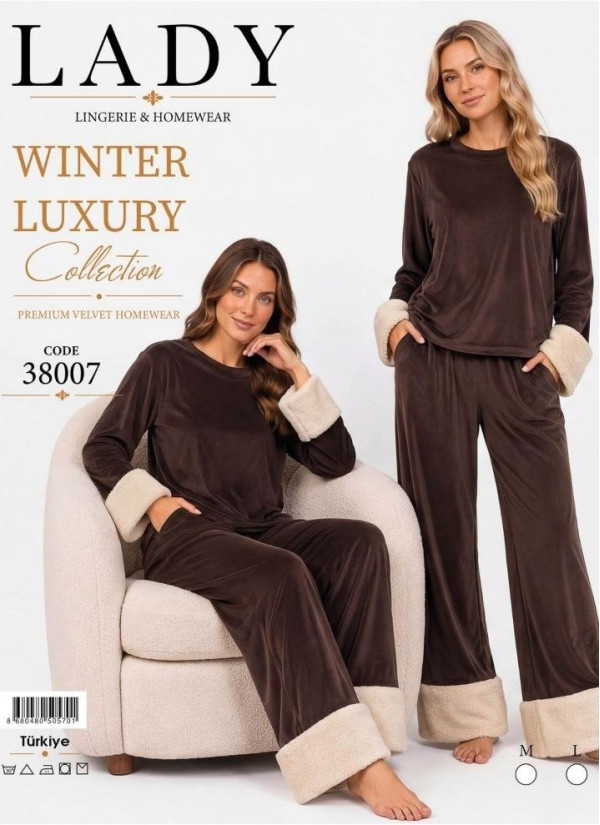 Women’s Velvet Pajama Set with Faux Fur Trim (M+L+XL) Lady