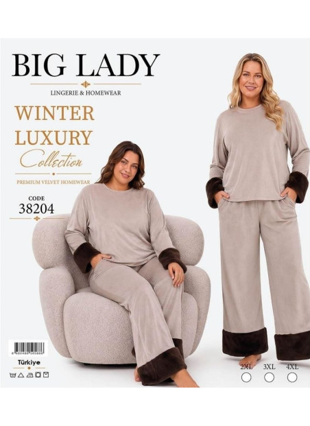 Women’s Velvet Pajama Set with Faux Fur Trim (2XL+3XL+4XL) Lady