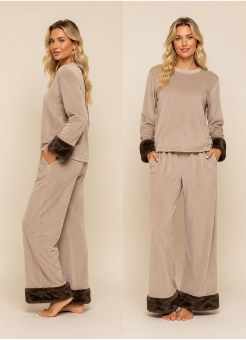 Women’s Velvet Pajama Set with Faux Fur Trim (2XL+3XL+4XL) Lady